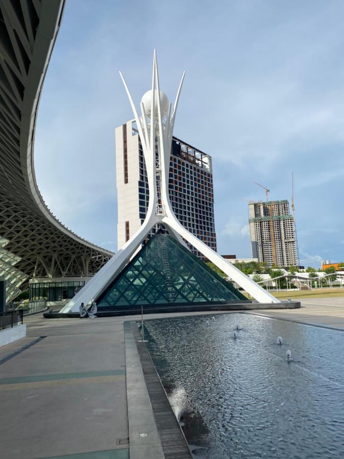 Spice Tunas House Bayan Lepas Exterior foto