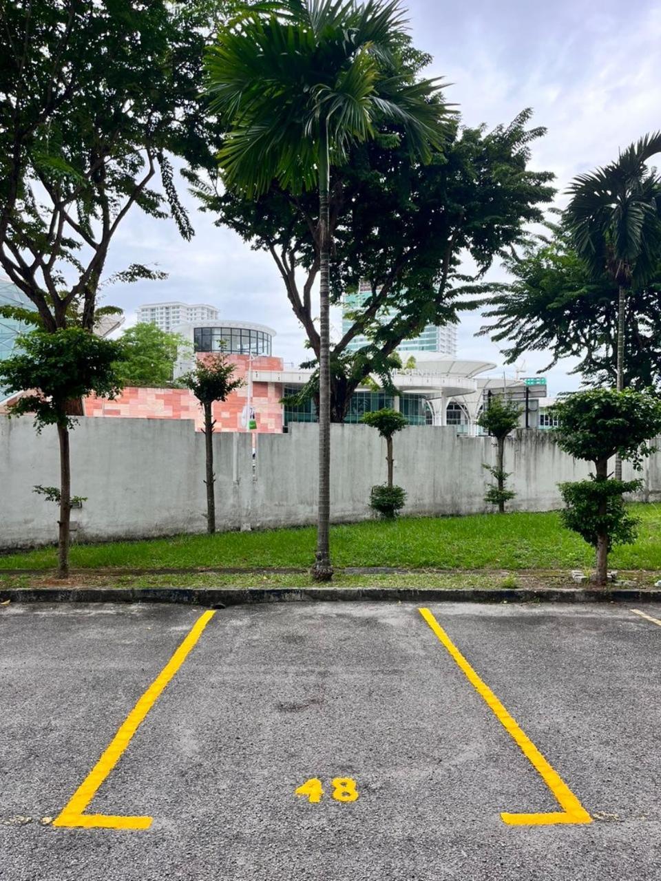 Spice Tunas House Bayan Lepas Exterior foto