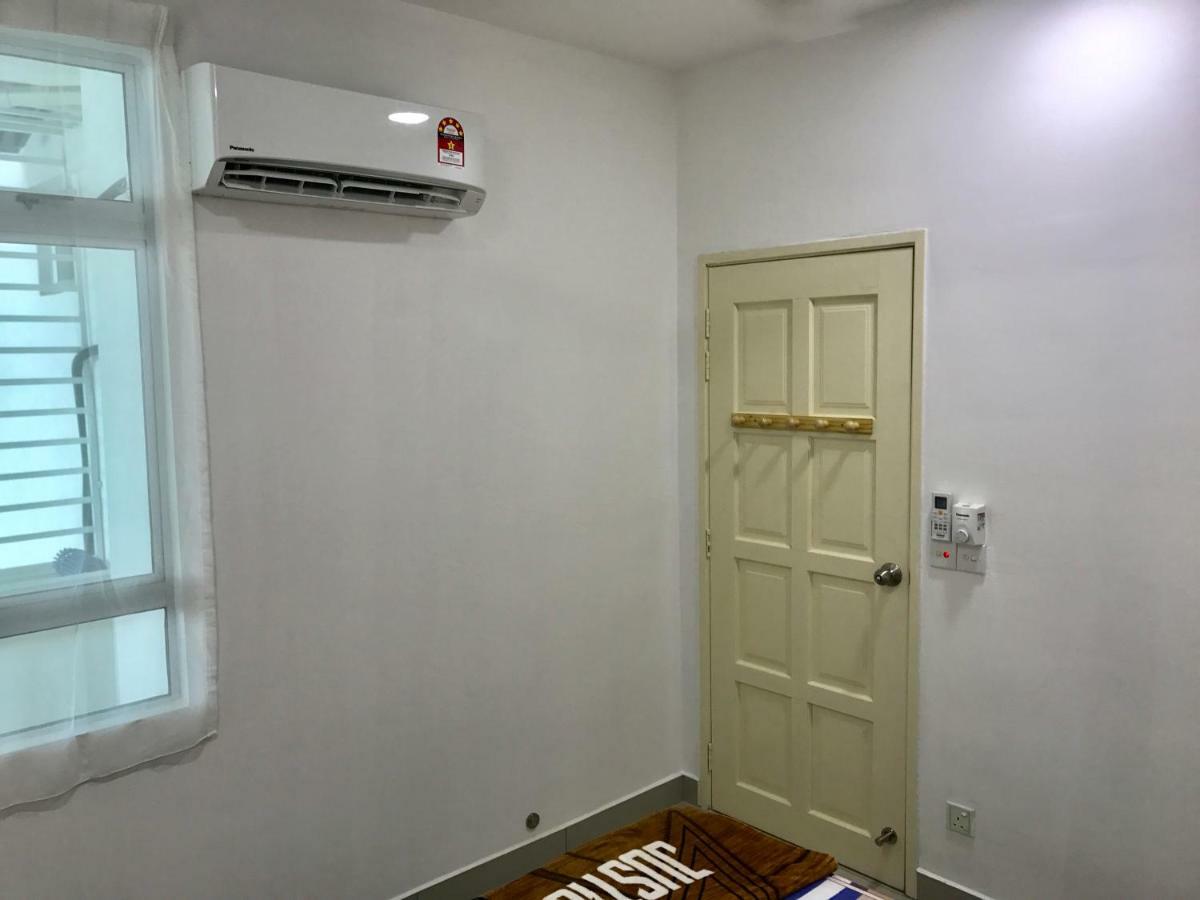 Spice Tunas House Bayan Lepas Exterior foto